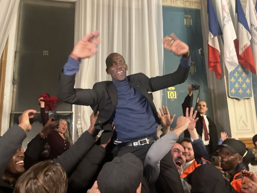 « Saint-Denis bascule » : la victoire de Bally Bagayoko offre à LFI sa première grande mairie | So Busy Girls
