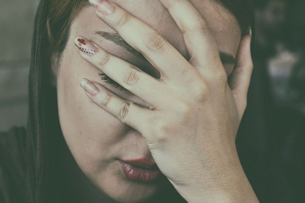 Les 3 aliments à éviter absolument si vous avez souvent la migraine | So Busy Girls