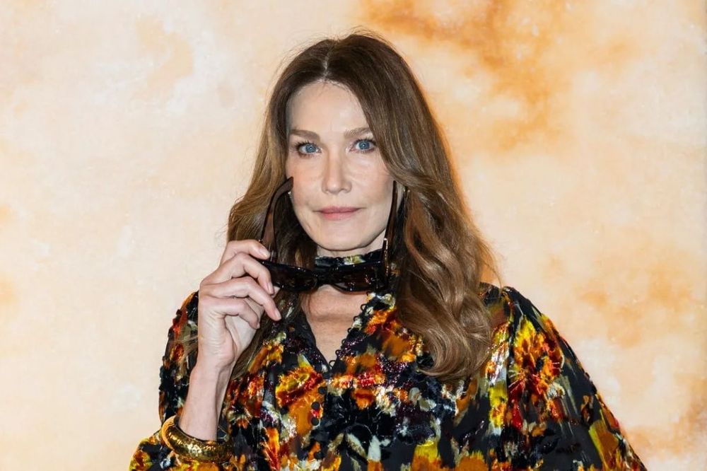 Carla Bruni en trouple ? Raphaël Enthoven met fin à la rumeur et rétablit la vérité | So Busy Girls