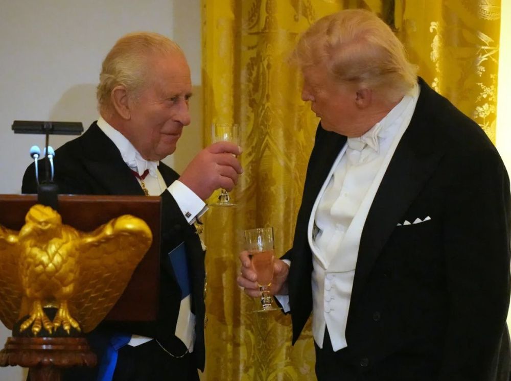 « Sans nous vous parleriez français » : la phrase de Charles III face à Donald Trump qui fait éclater de rire la Maison-Blanche | So Busy Girls