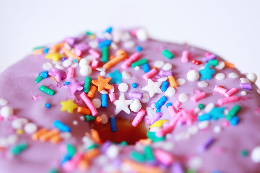 Vers une taxe sur les bonbons ? Voici ce que prévoit vraiment le projet du gouvernement | So Busy Girls