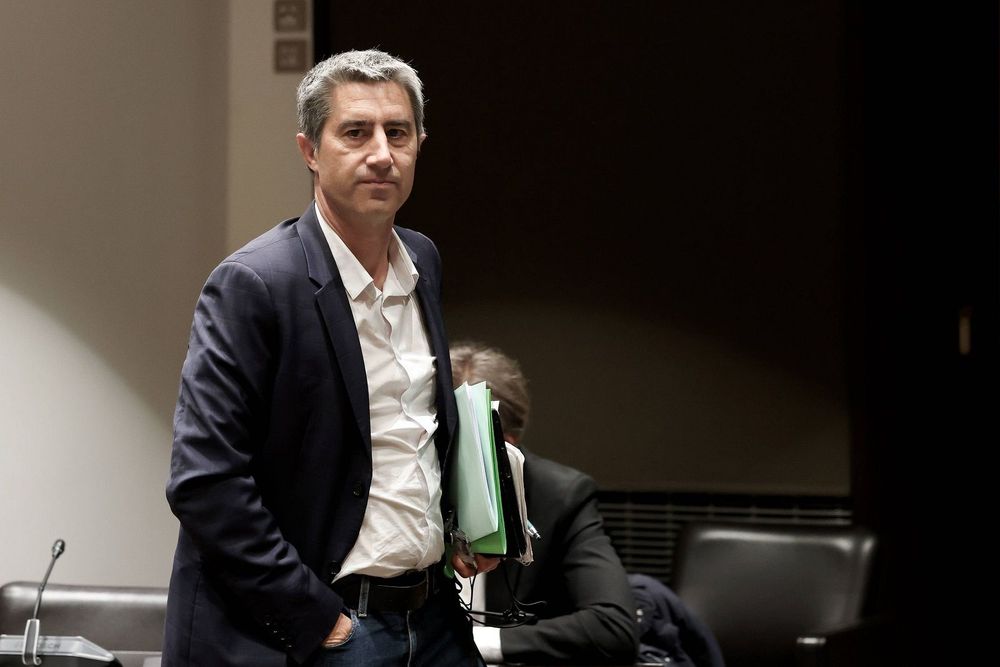 « Qu’il y reste ! » : François Ruffin dérape en direct, sa phrase cinglante sur Nicolas Sarkozy en prison | So Busy Girls