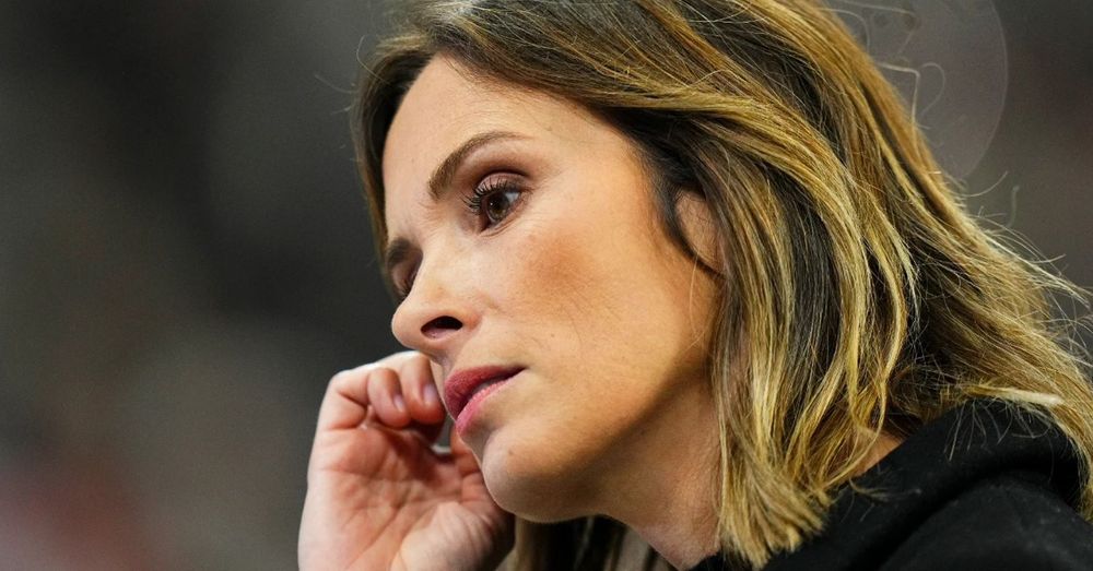 "Je suis insupportable" : les confidences cash d’Isabelle Ithurburu qui brisent son image parfaite à l’écran | So Busy Girls
