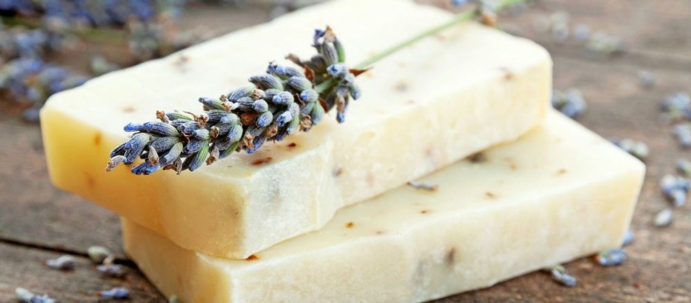 La recette pour faire son savon au lait de chèvre maison soi-même | So Busy Girls