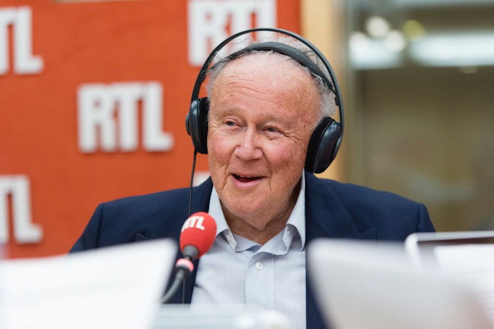 Mort de Philippe Bouvard : cette immense star de l'humour qui n'avait jamais oublié ce qu'elle lui devait | So Busy Girls