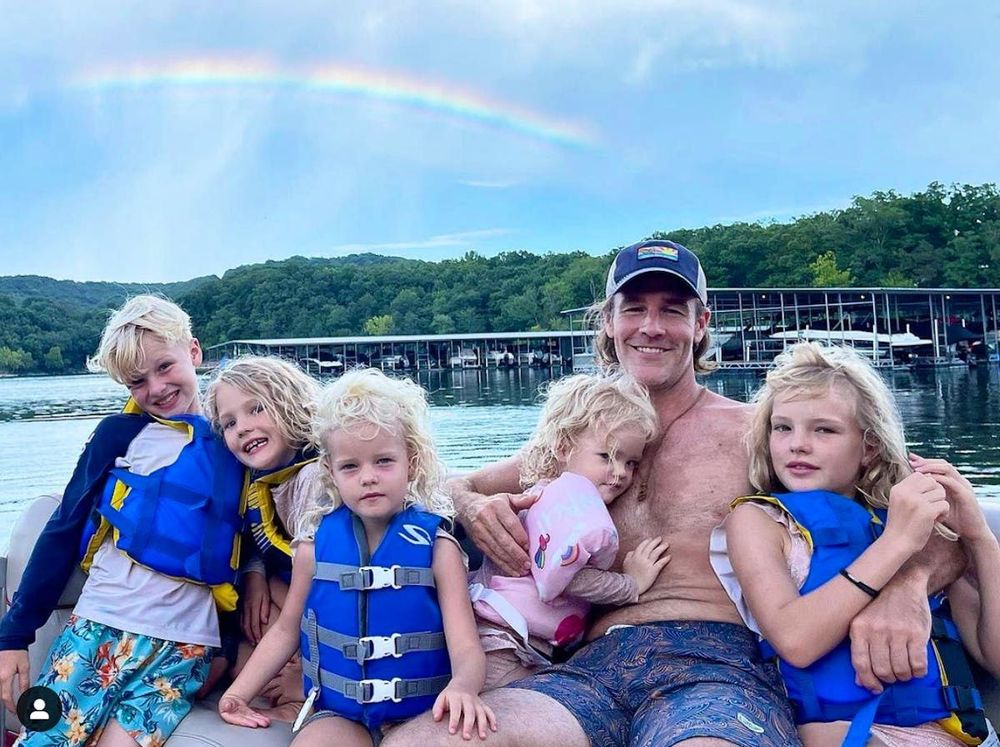 James Van Der Beek : plus de 2 millions de dollars récoltés pour soutenir sa famille après sa disparition | So Busy Girls