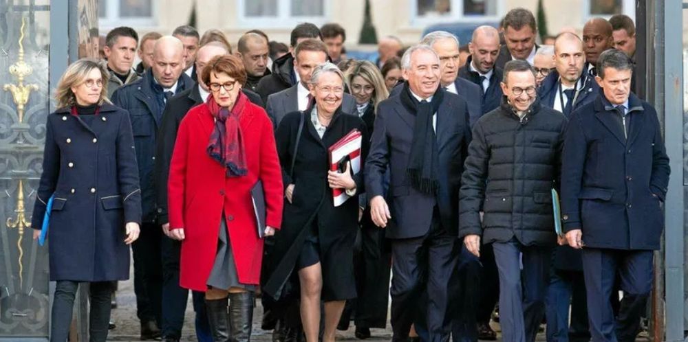 Vacances d’été du gouvernement : de la Bretagne à la Corse, voici où les ministres vont passer leurs congés | So Busy Girls