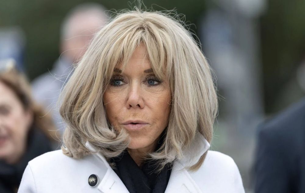 « Il m’est parfois difficile de voir le ciel bleu » : les confidences inattendues de Brigitte Macron après dix ans à l’Élysée | So Busy Girls
