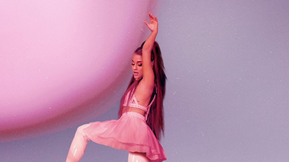 « Excuse Me, I Love You », le film documentaire sur la dernière tournée d'Ariana Grande | So Busy Girls