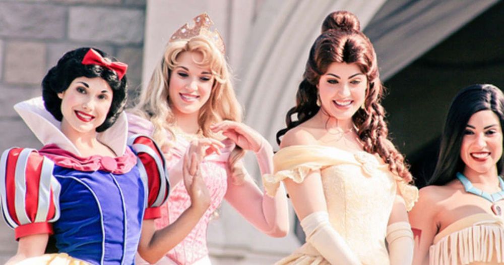 Disneyland Paris propose 8 000 postes dont 1 000 CDI, et on vous dit où postuler | So Busy Girls