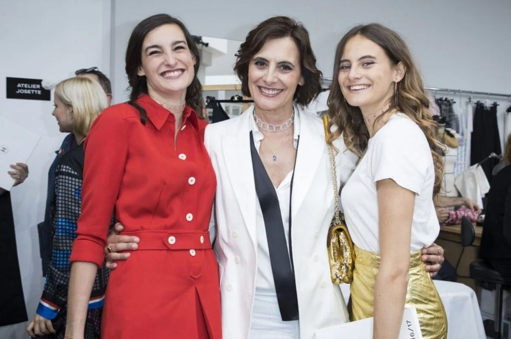 "Mes filles n’ont plus besoin de moi" : Inès de la Fressange se confie avec sincérité sur la mort et sa fin de vie | So Busy Girls