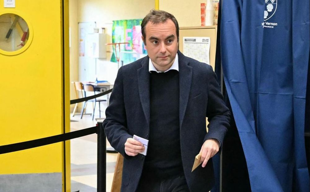 « Il ne touchera rien » : ce que cache vraiment le retour de Sébastien Lecornu à Vernon | So Busy Girls