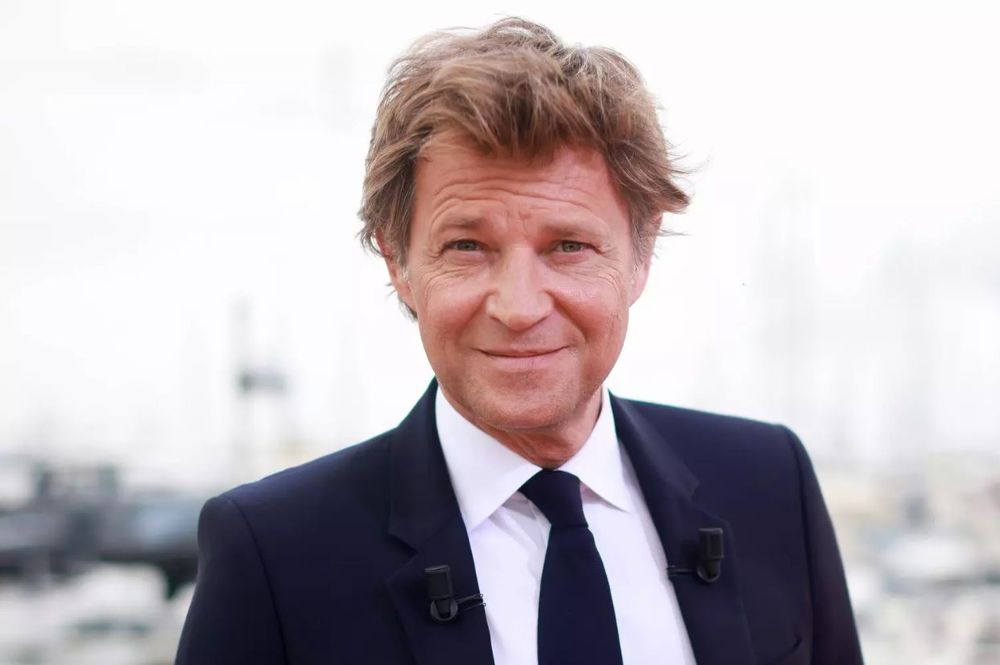 France 2 : vers un départ de Laurent Delahousse après celui d’Anne-Sophie Lapix ? | So Busy Girls