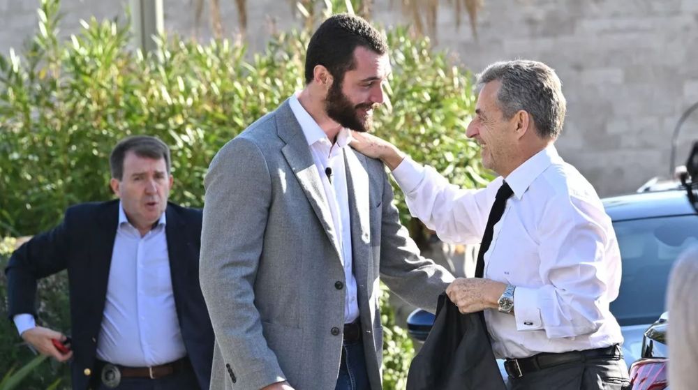 Louis Sarkozy papa : la nouvelle photo de son fils Sylla fait craquer les internautes | So Busy Girls