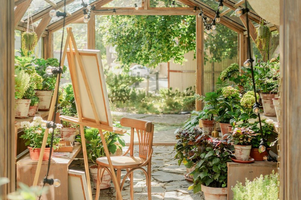 Rosiers, lavandes, vivaces : faut-il vraiment couper toutes les fleurs fanées en été ? | So Busy Girls