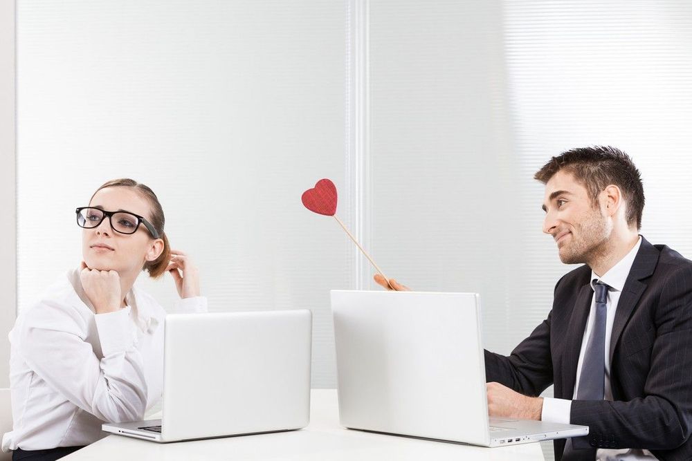 Ces couples qui se forment au travail (et les 3 conseils à connaître pour une relation amoureuse qui dure) | So Busy Girls