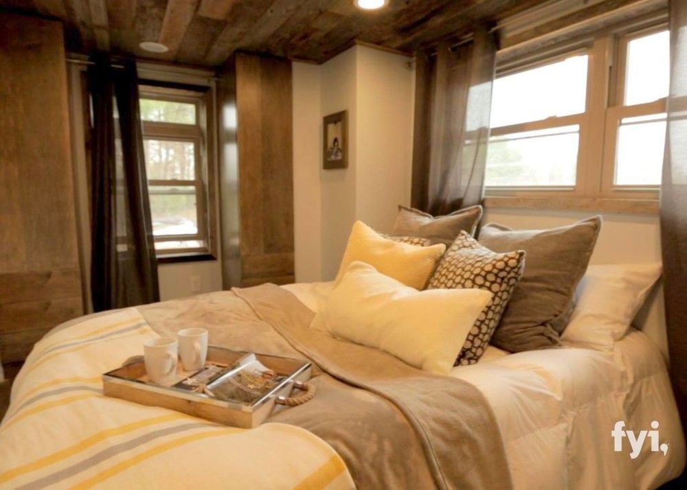 Cette maison semble petite, mais quand vous verrez l'intérieur, vous serez épaté ! | So Busy Girls