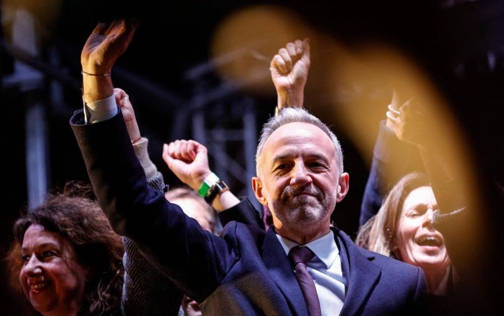 Emmanuel Grégoire élu maire de Paris : la règle inattendue à laquelle il ne déroge jamais chaque vendredi soir | So Busy Girls