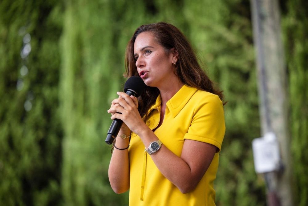 « C’est très peu probable qu’un parti seul obtienne une majorité absolue » estime Sarah Knafo | So Busy Girls