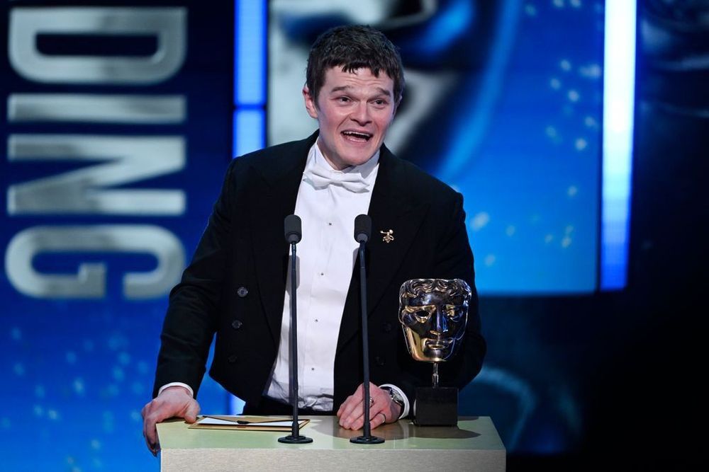 BAFTA 2026 : le triomphe inattendu de Robert Aramayo face à DiCaprio et Chalamet secoue Hollywood | So Busy Girls