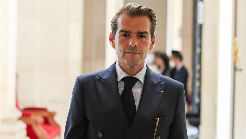 Emmanuel Taché et sa fausse particule : le député RN contraint par la justice à abandonner son titre inventé | So Busy Girls