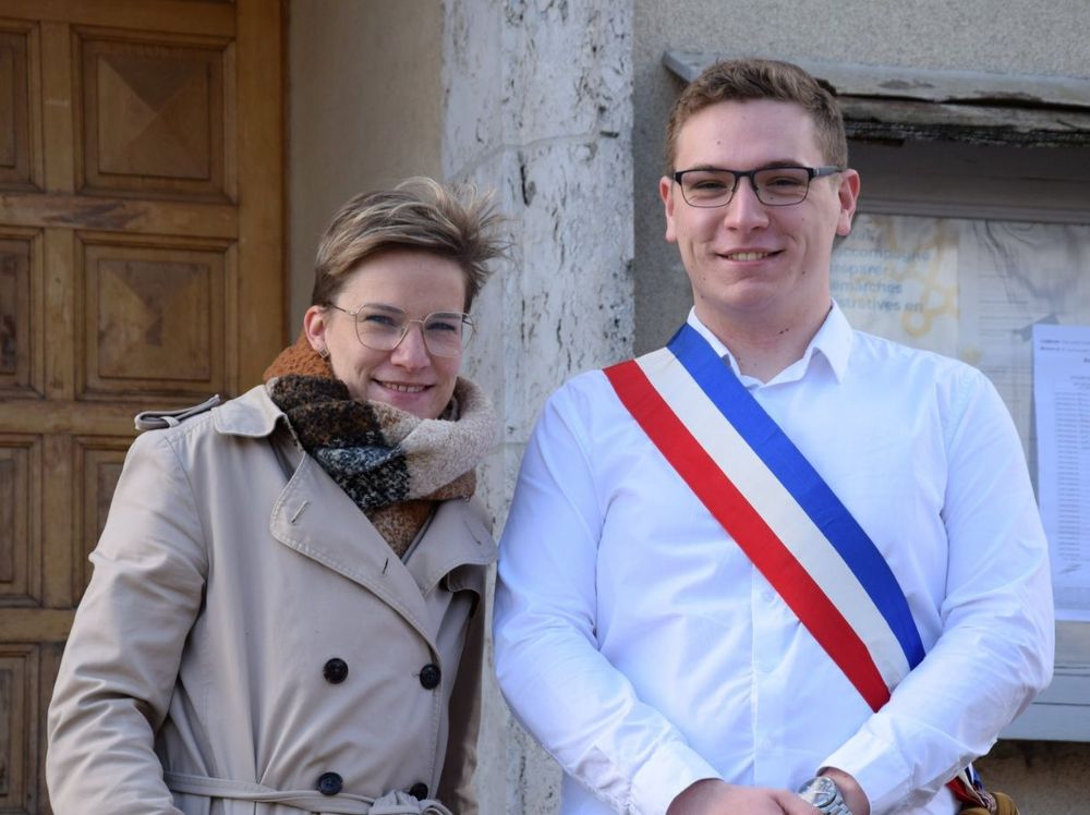 À 19 ans, rejeté par le maire, il crée sa liste avec ses parents… et gagne avec 59,91 % | So Busy Girls