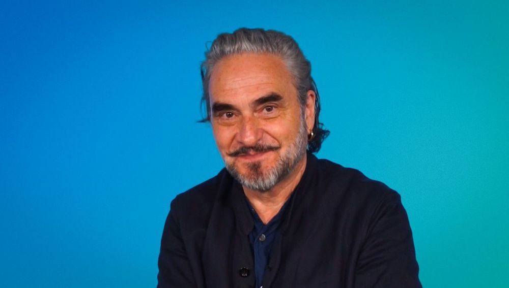 Stephan Eicher dévoile l’astuce qui finance ses albums depuis des années | So Busy Girls