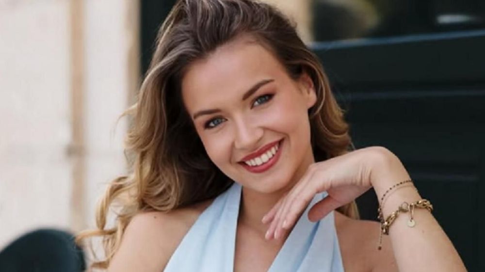 Miss France 2026 : Victoire Dupuis devient la première candidate officielle en décrochant la couronne de Miss Normandie | So Busy Girls