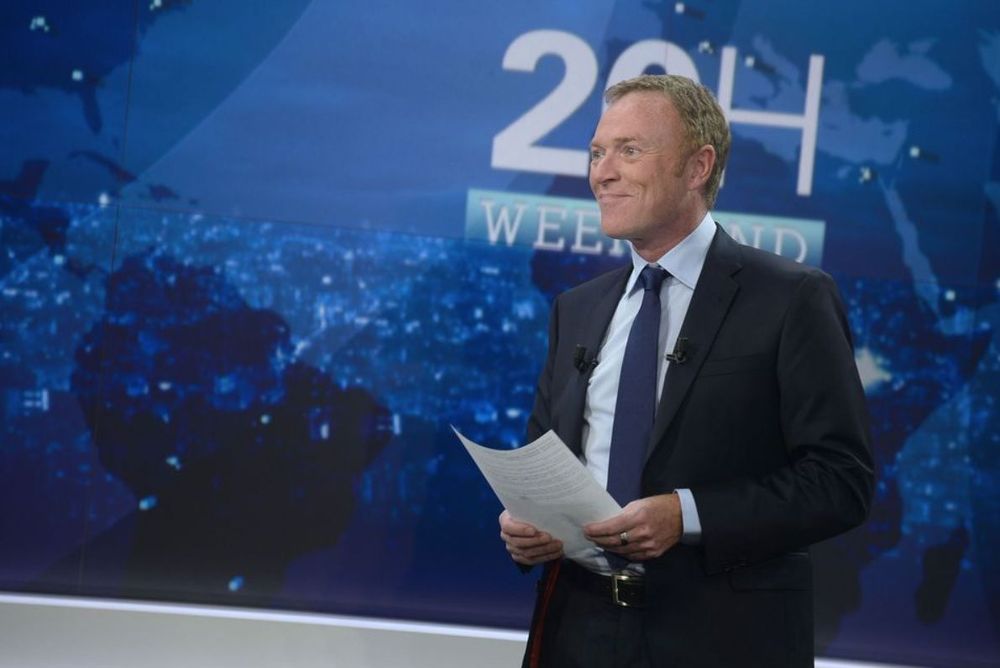 “Ça paye mieux d’avoir un sale caractère” : Christophe Hondelatte assume tout et fait passer un message | So Busy Girls
