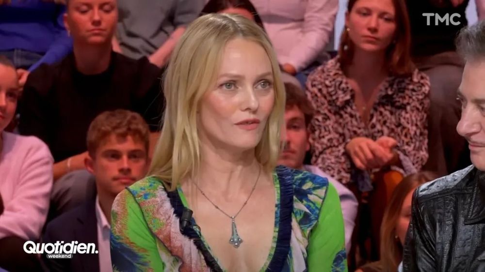 "Malaisant", "Quel massacre" : Vanessa Paradis vivement critiquée après sa prestation dans Quotidien | So Busy Girls
