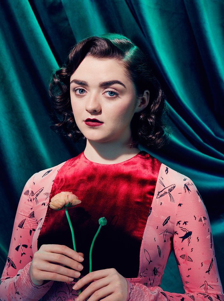 Maisie Williams (Arya Stark) | So Busy Girls