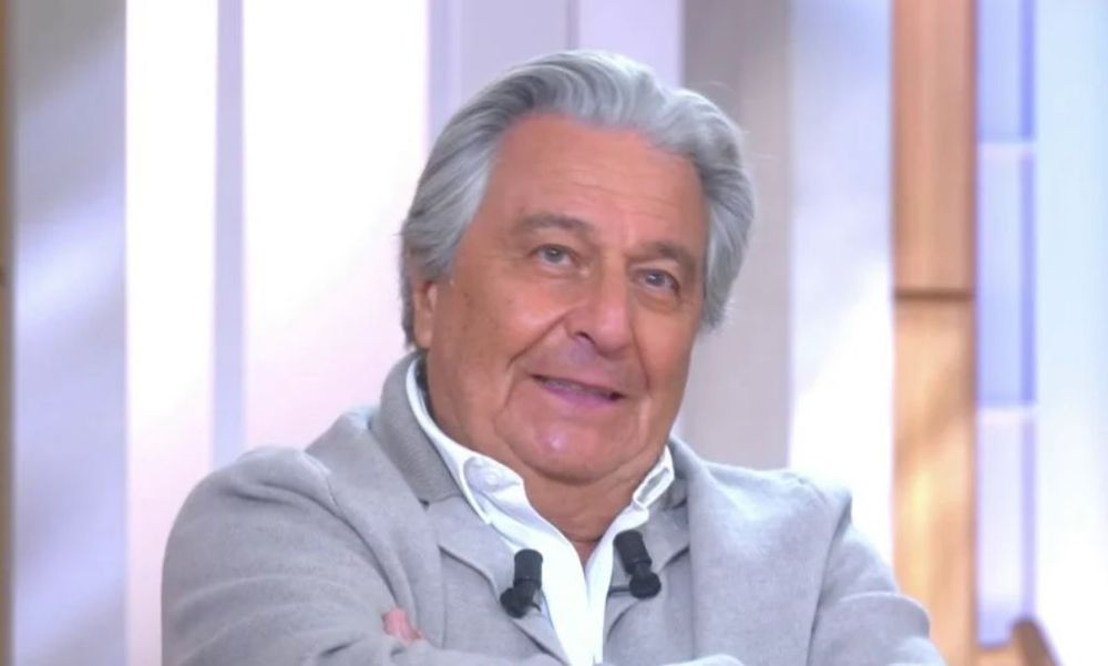 "J'ai senti une espèce de tension entre vous" : Christian Clavier, très cash, surprend Anne-Élisabeth Lemoine dans C à vous | So Busy Girls