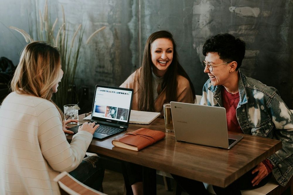 Une nouvelle étude révèle la chose que nous voulons le plus dans notre carrière professionnelle | So Busy Girls