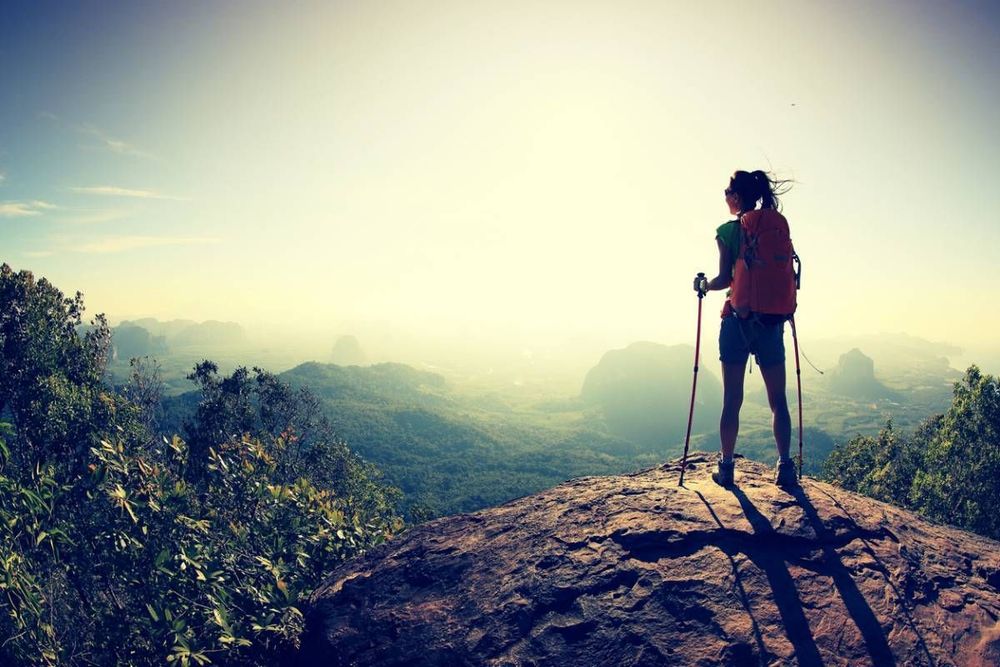 Équipement de rando : le guide ultime pour les aventurières | So Busy Girls