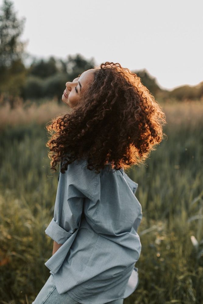 Méthode HEAL : voici comment entraîner son cerveau à être heureux en 4 étapes | So Busy Girls