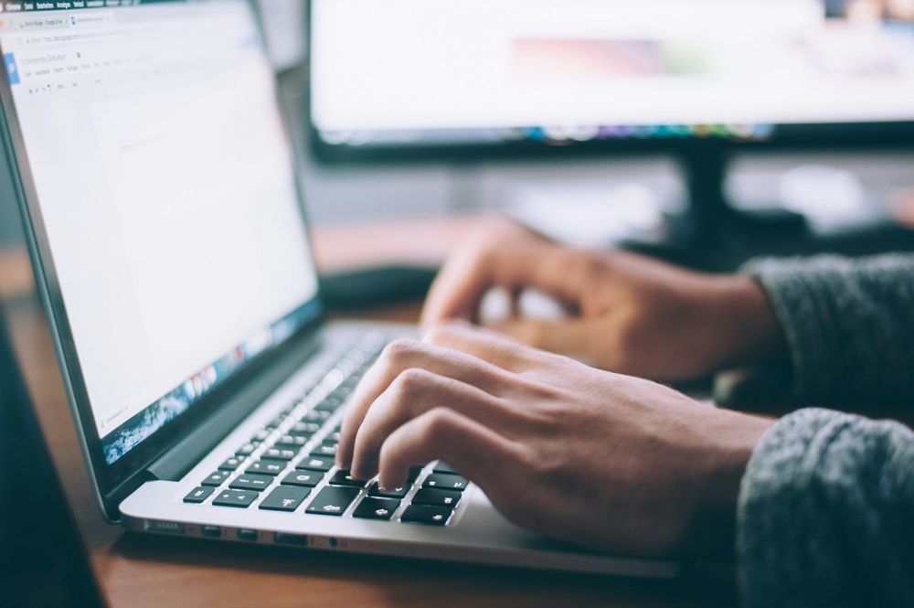 Wi-Fi public et adresse IP : les bons réflexes pour protéger ses données en déplacement | So Busy Girls