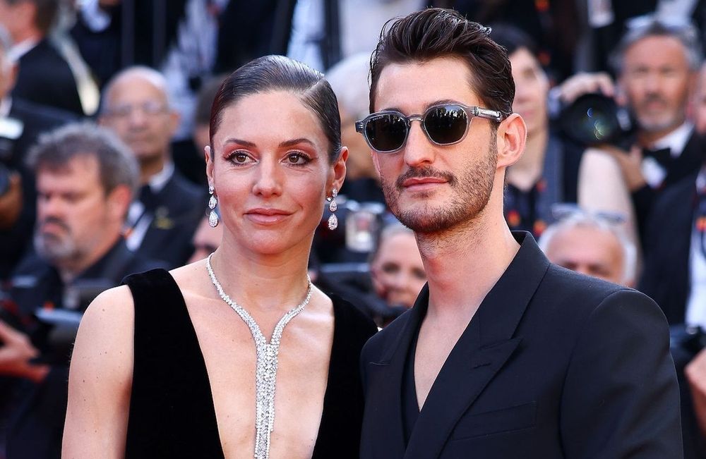 Pierre Niney : les choix de carrière qui l’ont installé parmi les acteurs les plus populaires | So Busy Girls