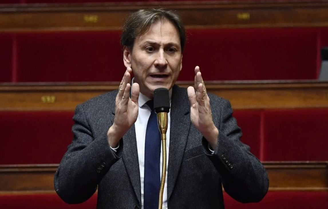 « Les marchés financiers ont besoin d'un pays qui tourne correctement » : le contre-budget du PS dévoilé