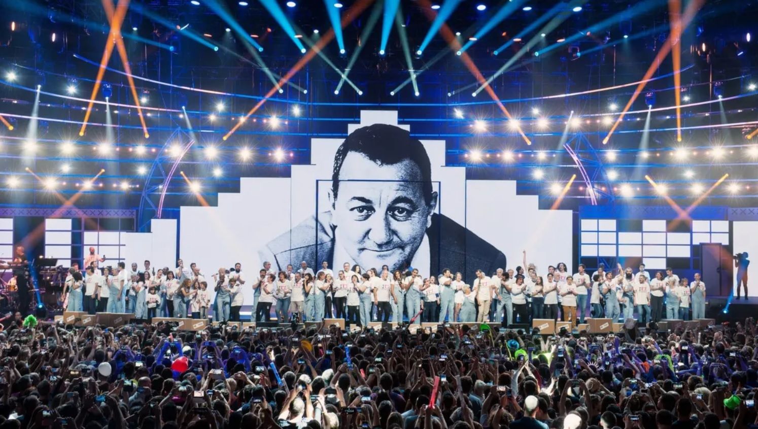 Les stars aux Enfoirés pour faire leur promo ? Un célèbre bénévole brise le mythe et rétablit la vérité