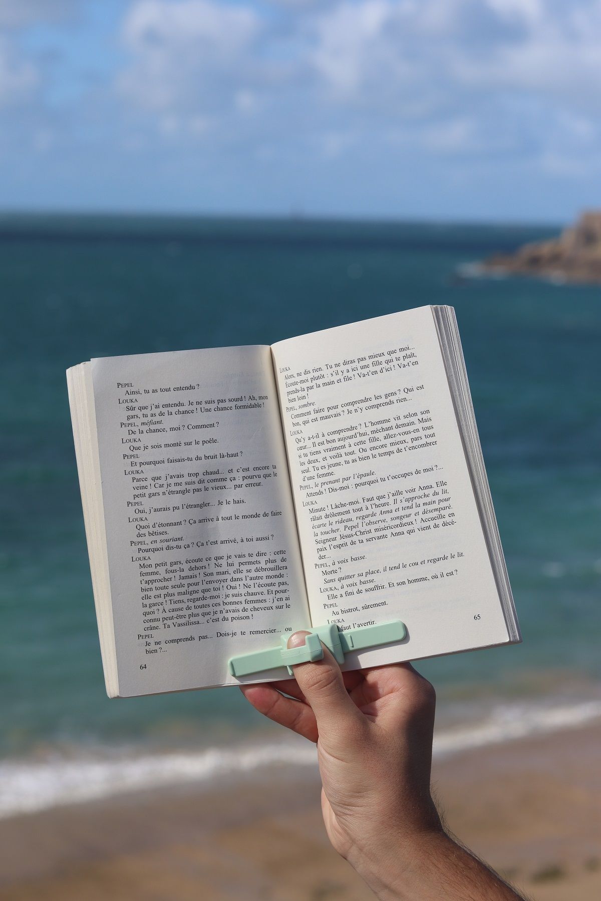 Lizia : l&rsquo;accessoire de lecture made in France qui va enchanter les amoureux des livres &agrave; No&euml;l