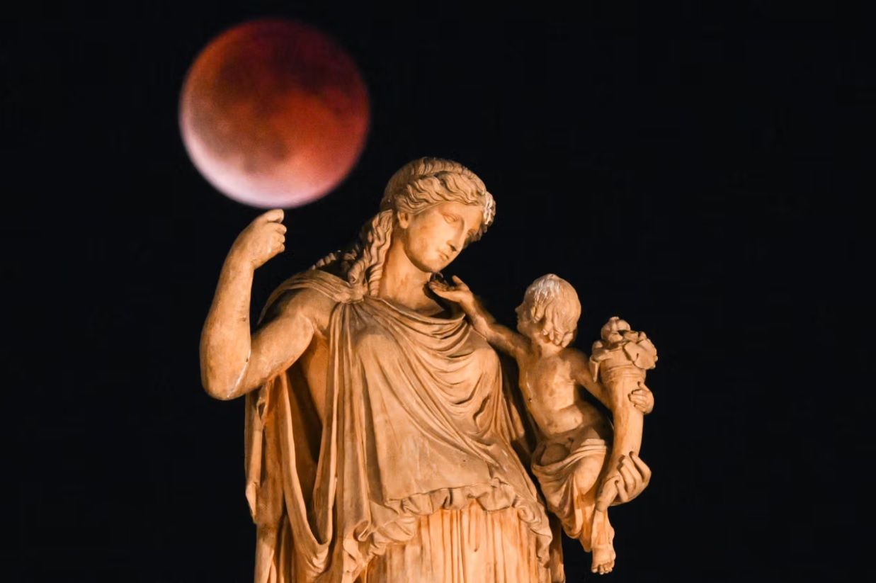 Lune de sang : voici les plus belles photos de ce spectacle c&eacute;leste inoubliable