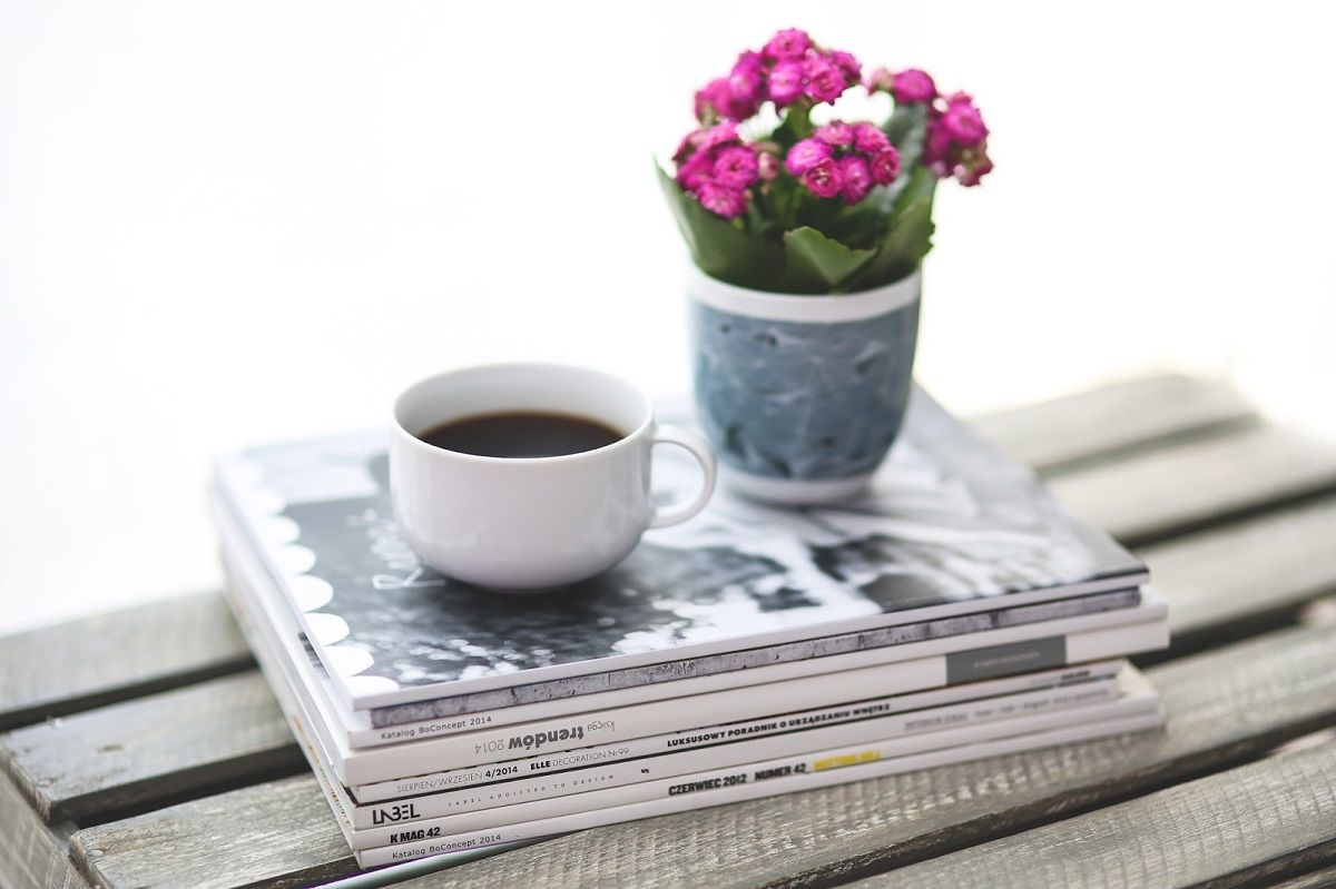 magazine-cafe-fleurs-roses