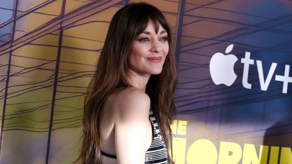 Marion Cotillard métamorphosée : sa nouvelle coupe de cheveux la rajeunit de 15 ans