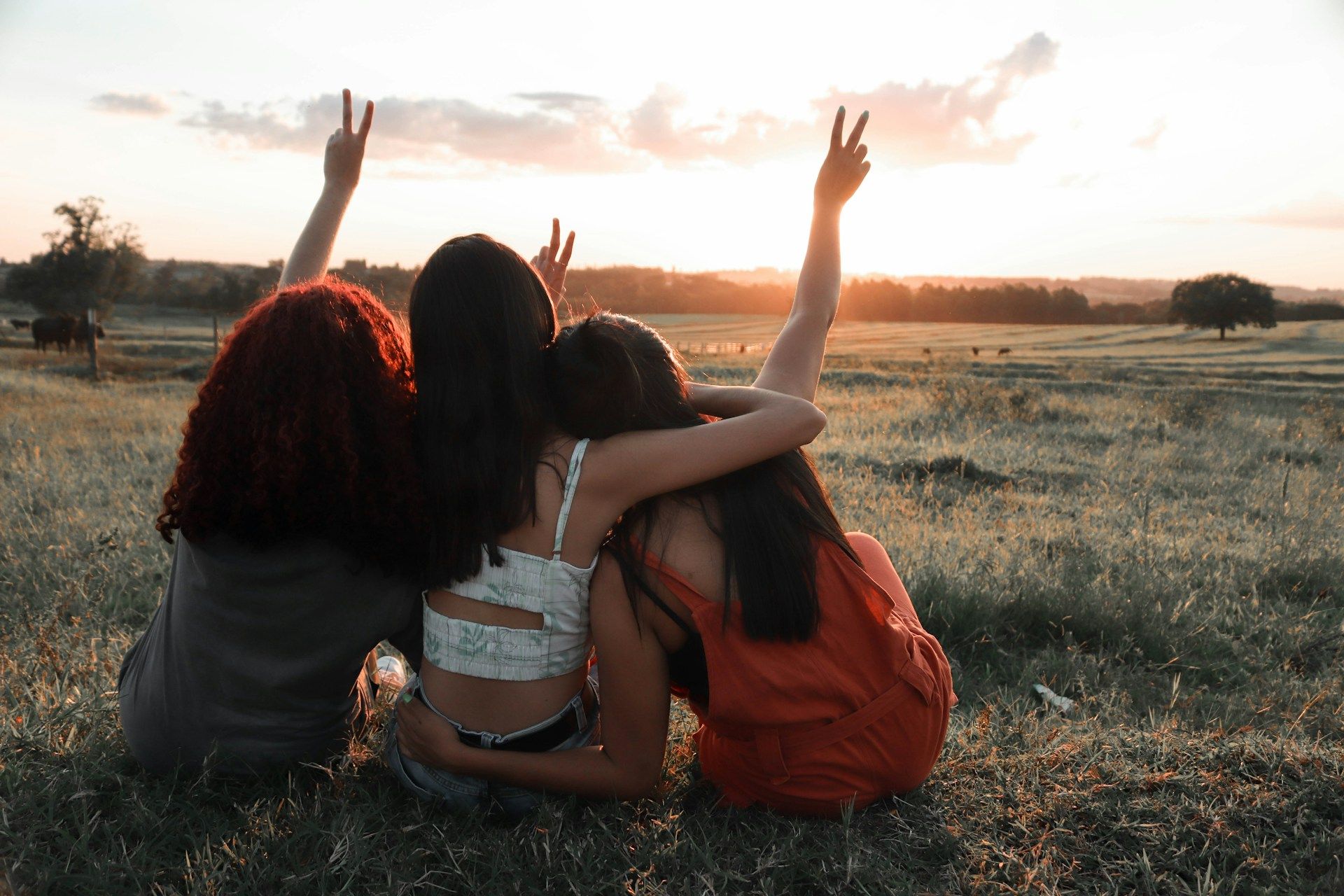 Avoir une soeur rend plus heureux !