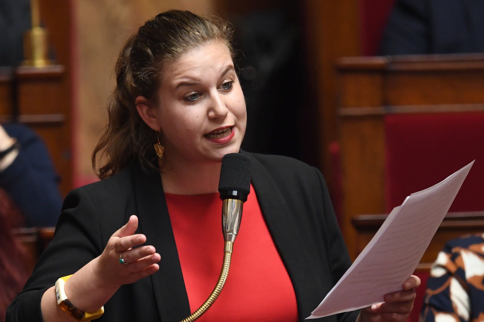 Apr&egrave;s la d&eacute;mission de S&eacute;bastien Lecornu, Mathilde Panot appelle Emmanuel Macron &agrave; partir
