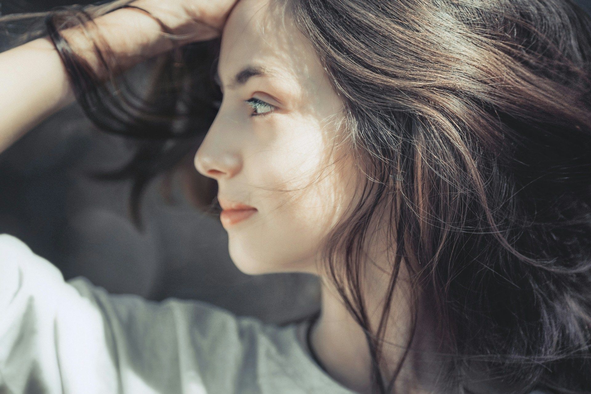 Les mauvaises habitudes &agrave; perdre pour ne pas ab&icirc;mer ses cheveux.