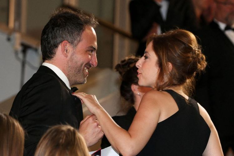 "Pas sûr qu’elle vote pour lui" : Ali Baddou fait une étonnante révélation sur le couple Léa Salamé – Raphaël Glucksmann | So Busy Girls