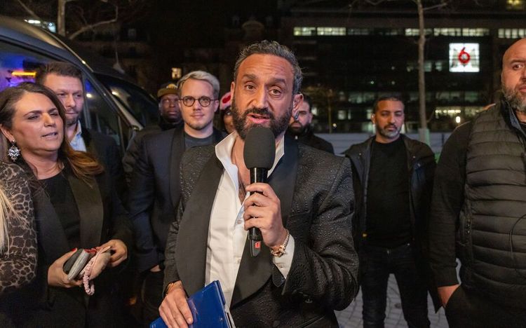 Coulisses tendues et stars en colère : ce que vous ne savez pas sur l’arrivée de Cyril Hanouna sur M6 | So Busy Girls