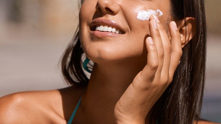 Quand faut-il mettre de la crème solaire pour bien protéger sa peau ? | So Busy Girls
