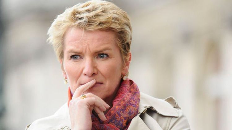 “Je suis vraiment bien payée” : Élise Lucet évoque son salaire à France 2 devant l’Assemblée | So Busy Girls